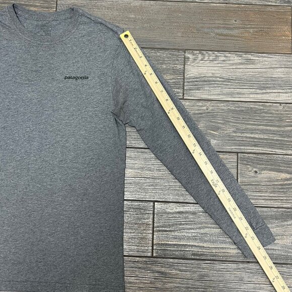 Patagonia Shirt Men's Small Gray Mountain Range Organic Cotton USA Made 2015 - Picture 10 of 16